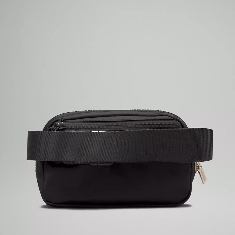 lululemon | black with gold | everywhere belt bag - Picture 3 of 5